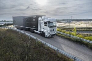 Daimler Truck Tests Mercedes-Benz GenH2 Truck Prototype…