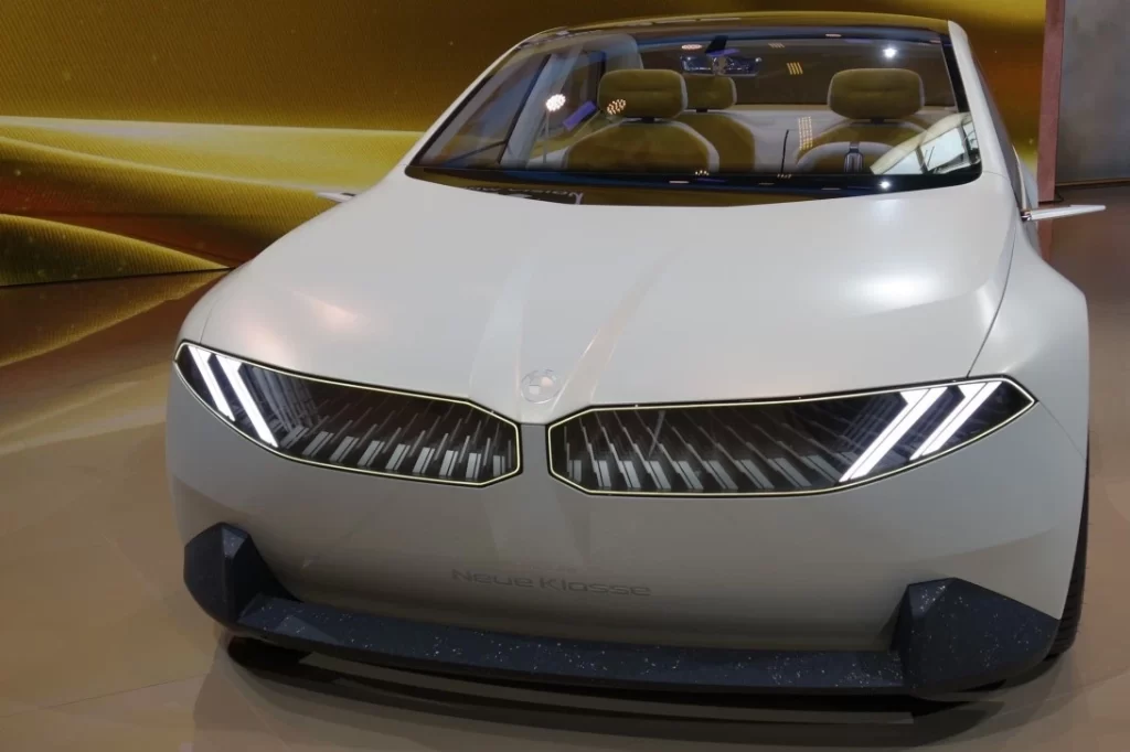 BMW Vision Neue Klasse front