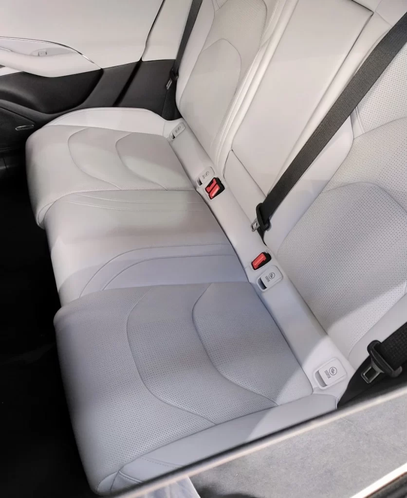 Xiaomi SU7 Max rear seats