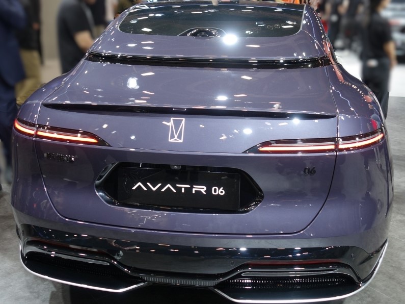 Avatr 06 rear