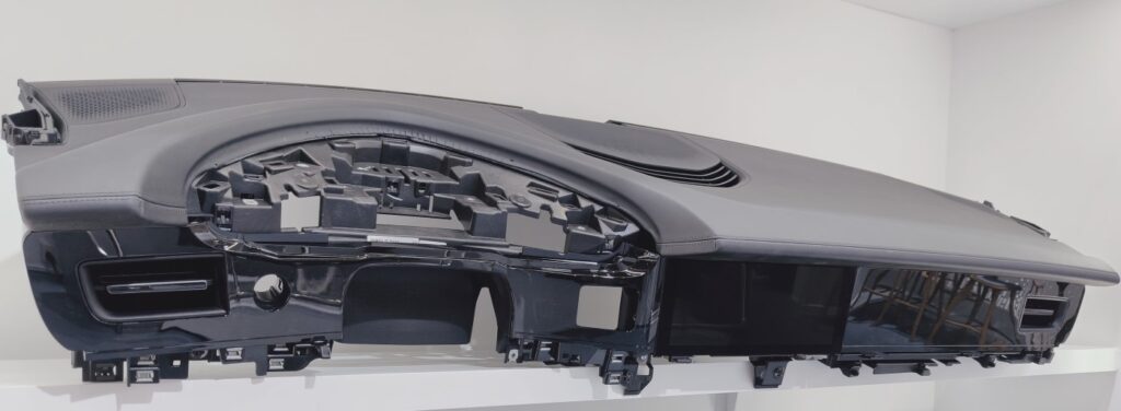 Instrument Panel Porsche Taycan PO513