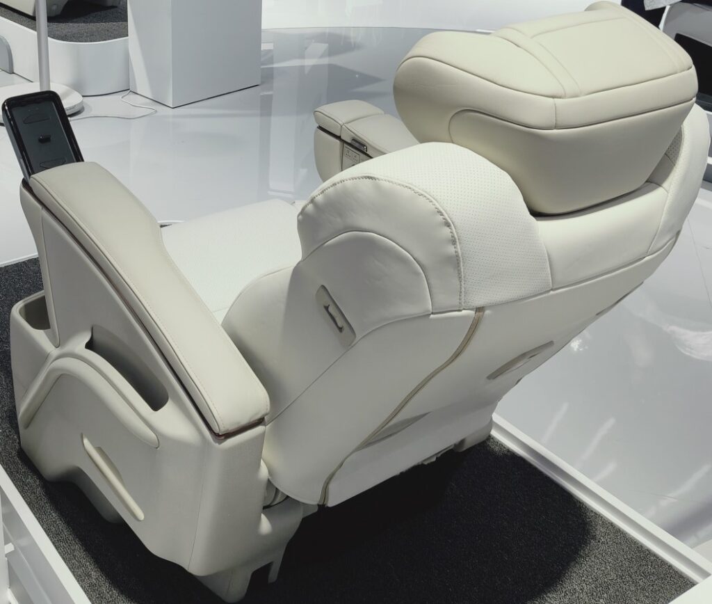 LEXUS LM Seat back