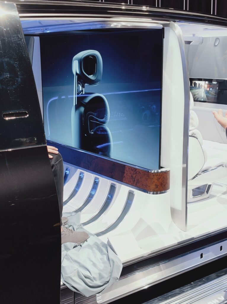 Mercedes Benz Vision V 65 inch cinema screen