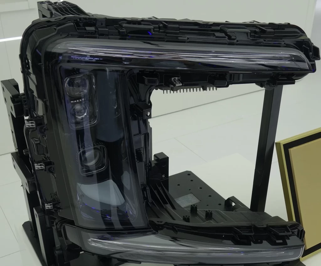 Xingyu Zunjie S800 Headlight