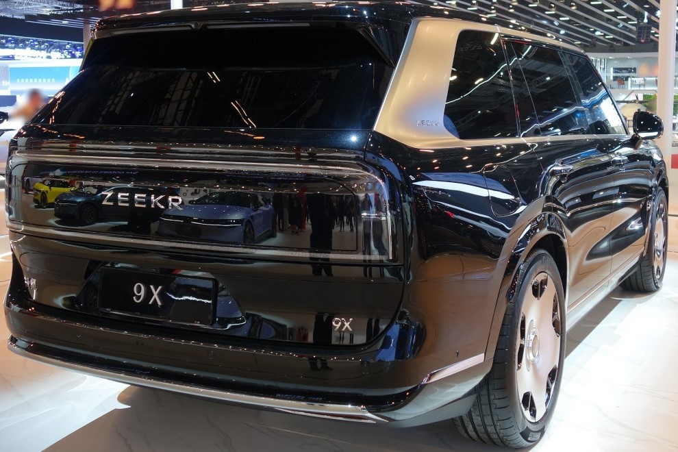 ZEEKR 9X rear