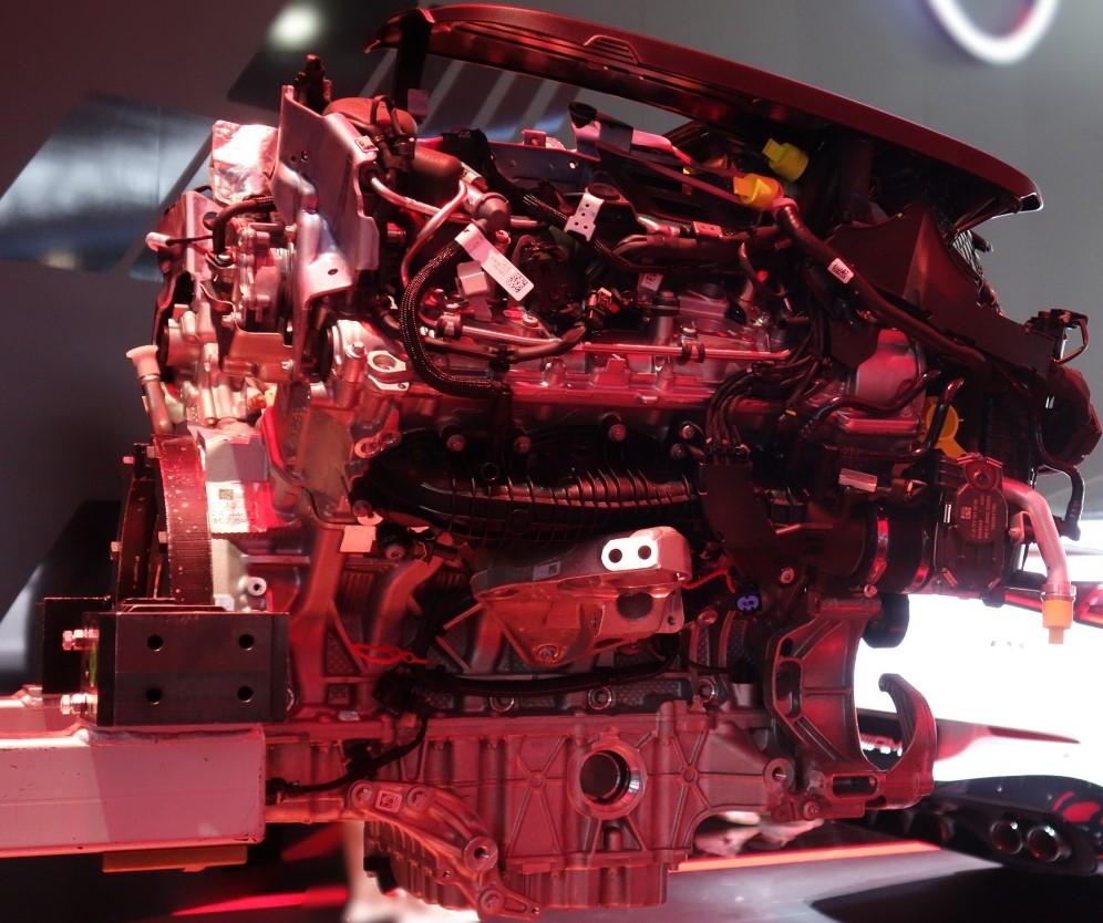 GT 63 4MATIC MG V8 biturbo engine