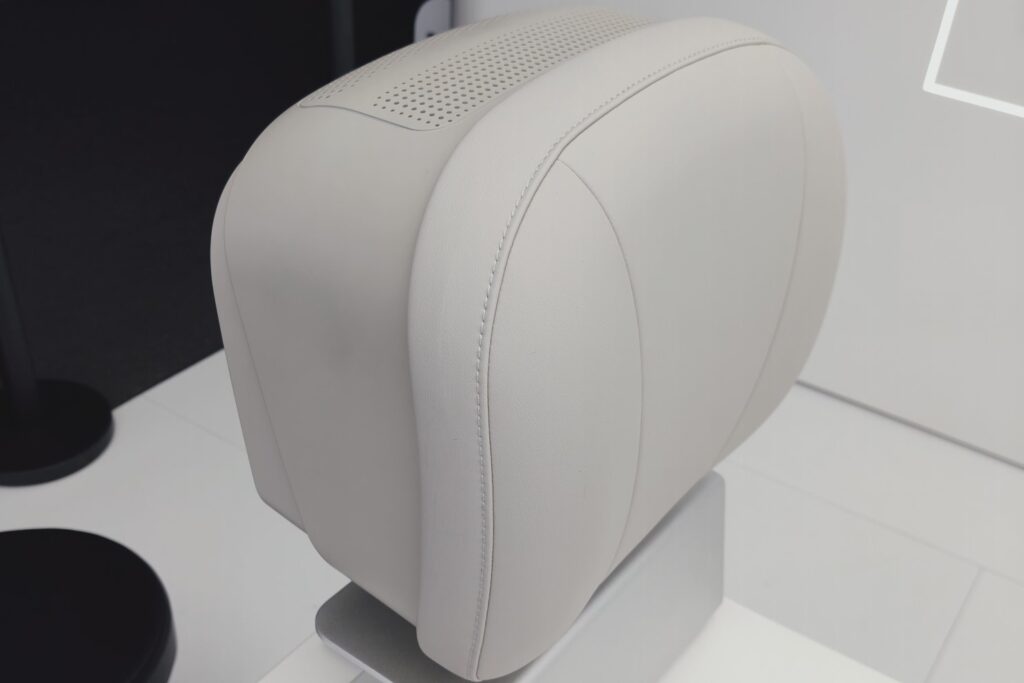 SHTC Huawei Light Field Display Headrest