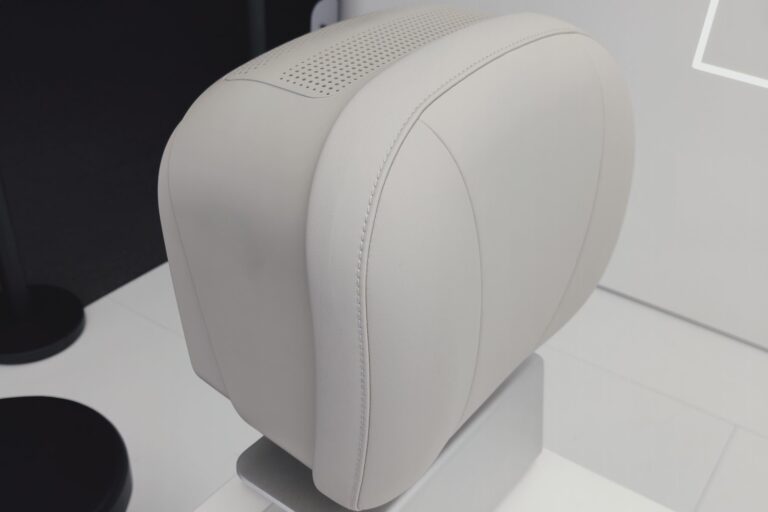 SHTC Huawei Light Field Display Headrest