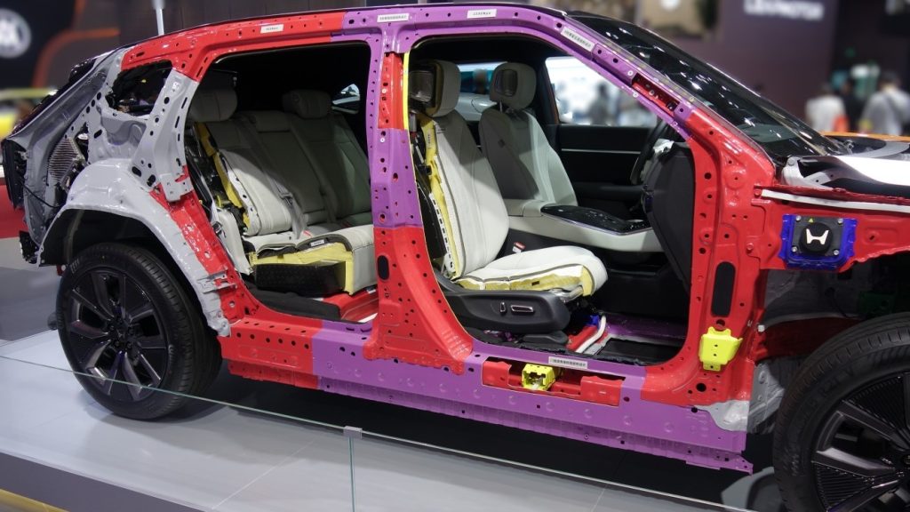 Honda Ye P7 cutaway body structure