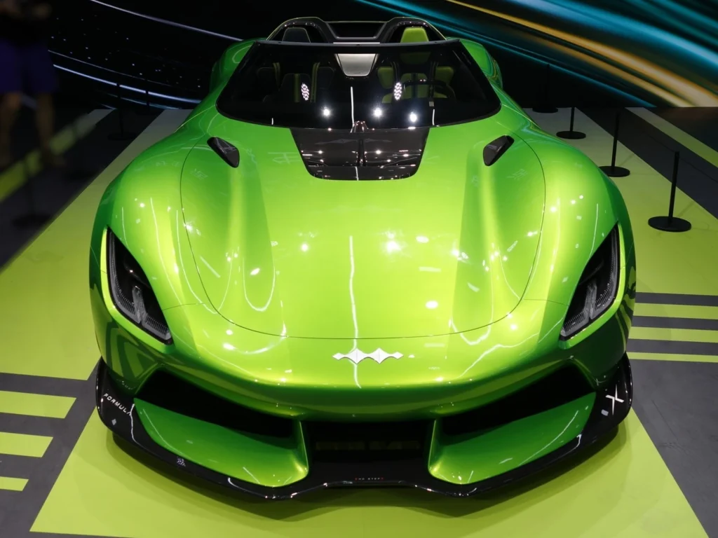 Fang Cheng Bao Formula X front top