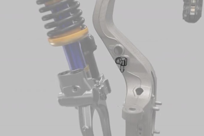Ferrari Luce front suspension digital accelerometer sensor