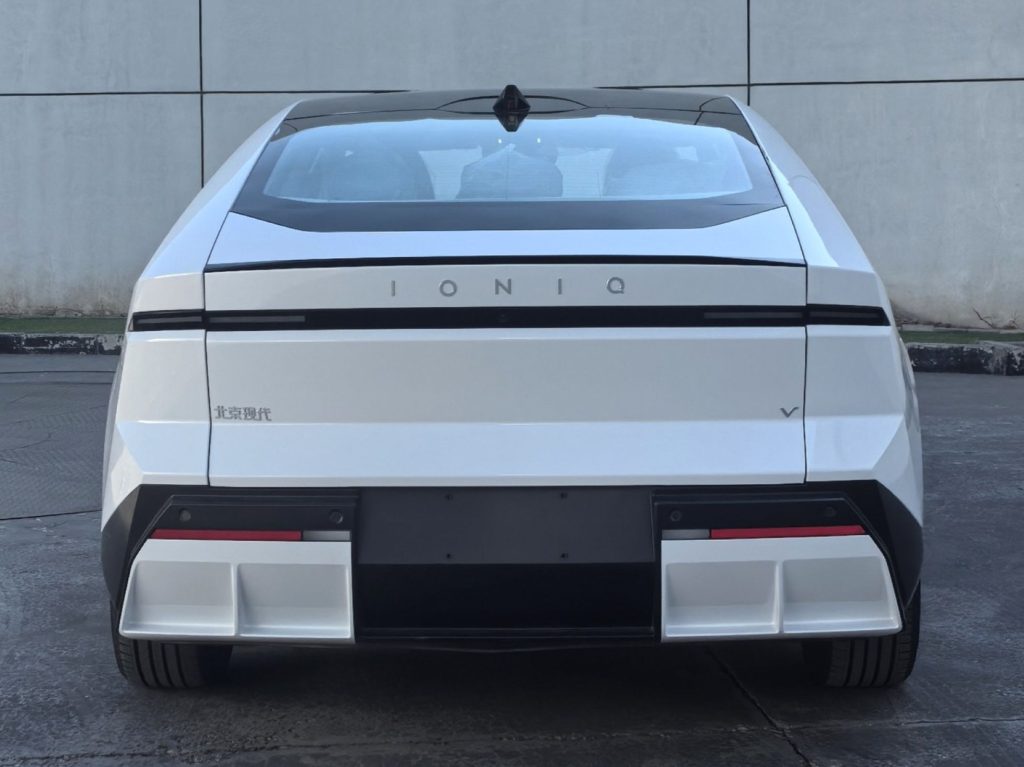 Hyundai Ioniq V rear