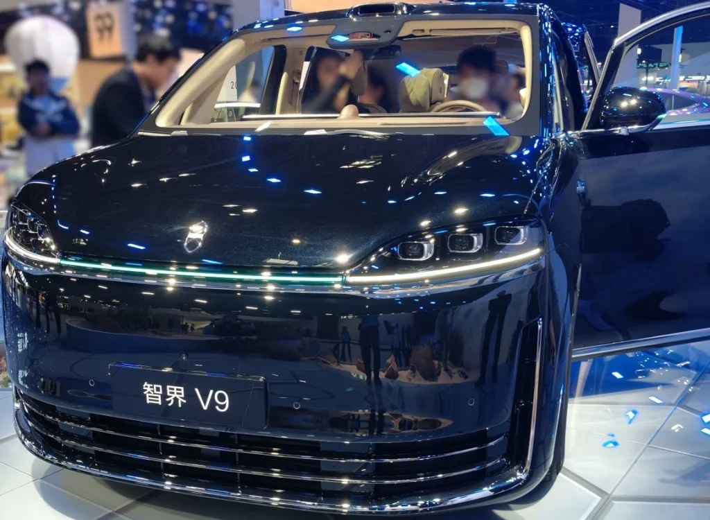 LUXEED V9 Chery Huawei