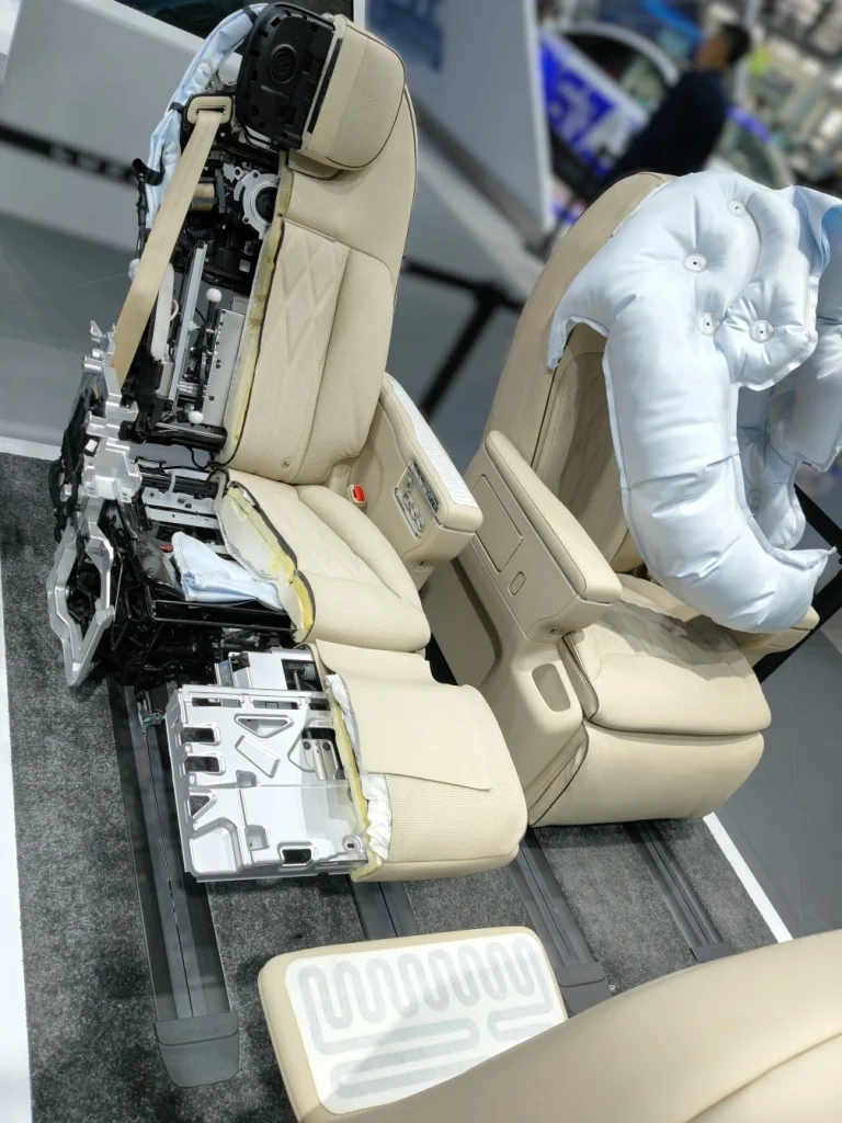 luxeed v9 seat technology