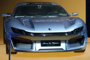 Lynk Co Time to Shine front