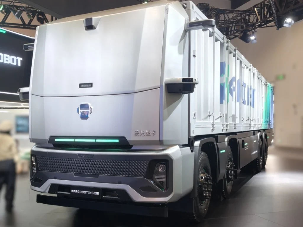 KargoBot Space Shacman Truck