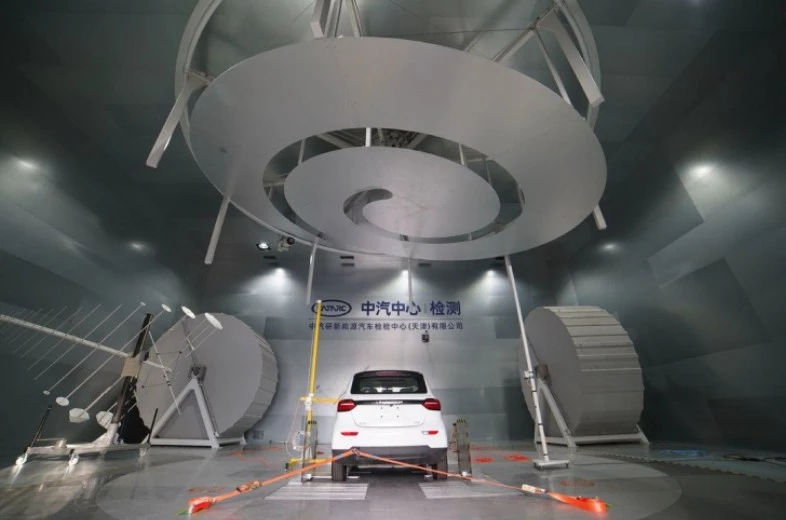 Reverberation Chamber featuring turbo stirring