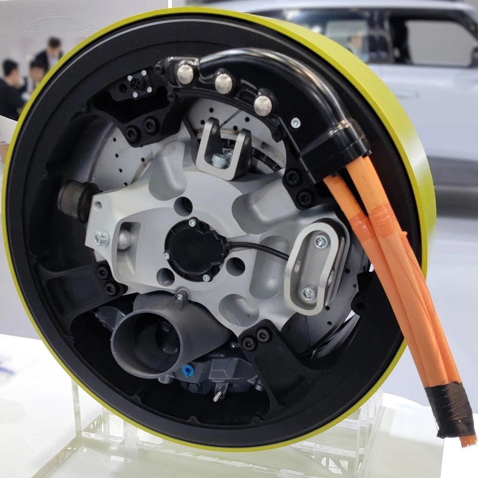 Elaphe IWM SONIC.1 brake system integration